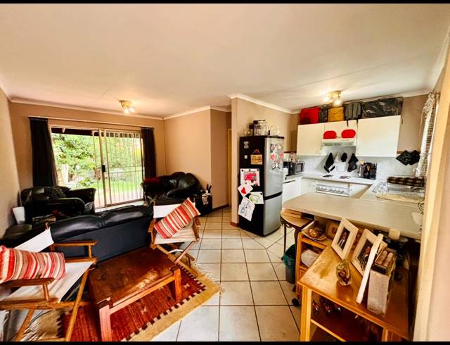 1 BEDROOM TOWNHOUSE FOR SALE IN MORELETA PARK
